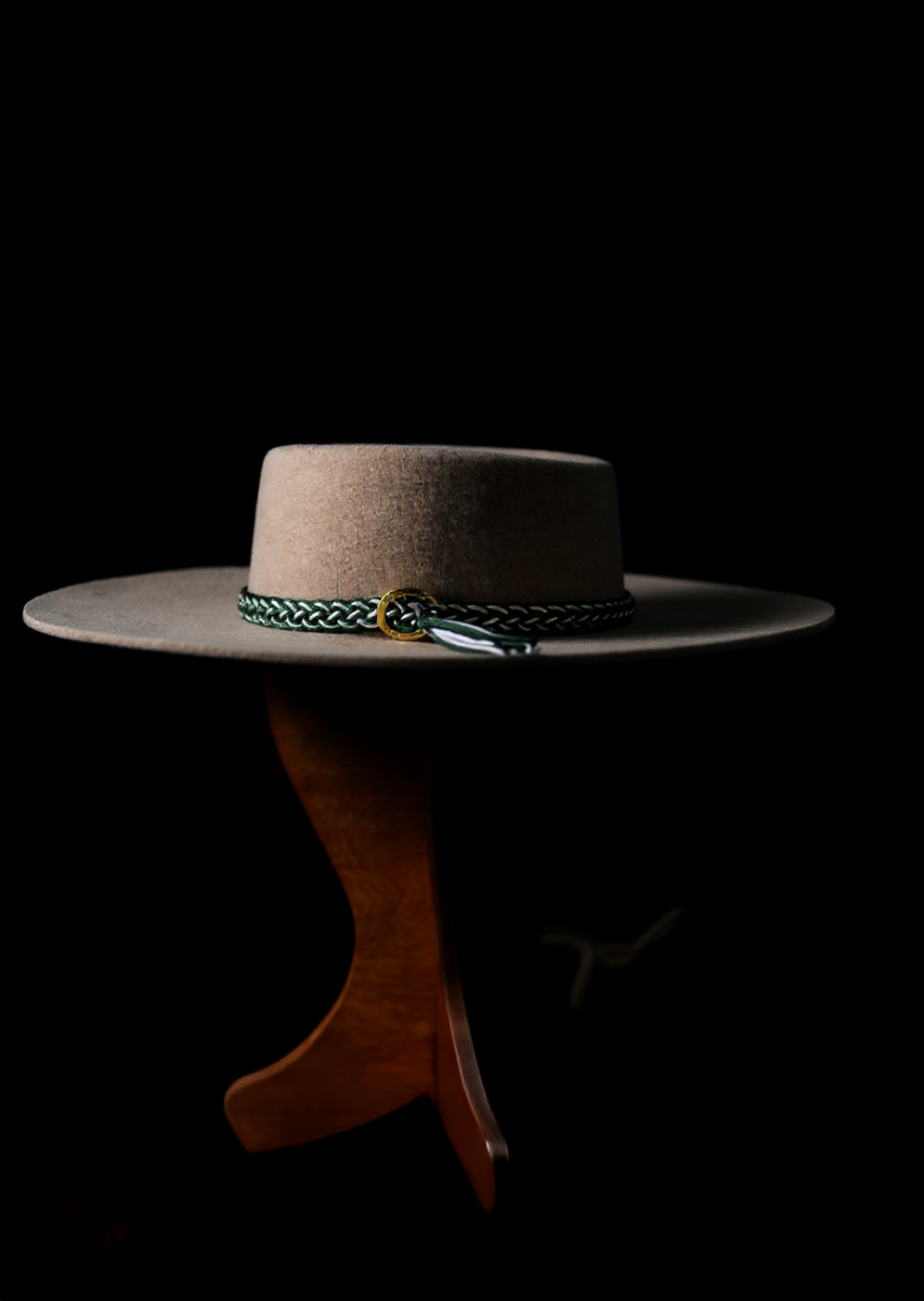 Ribete Para Sombrero Hebilla Dorada Catron imagen 2