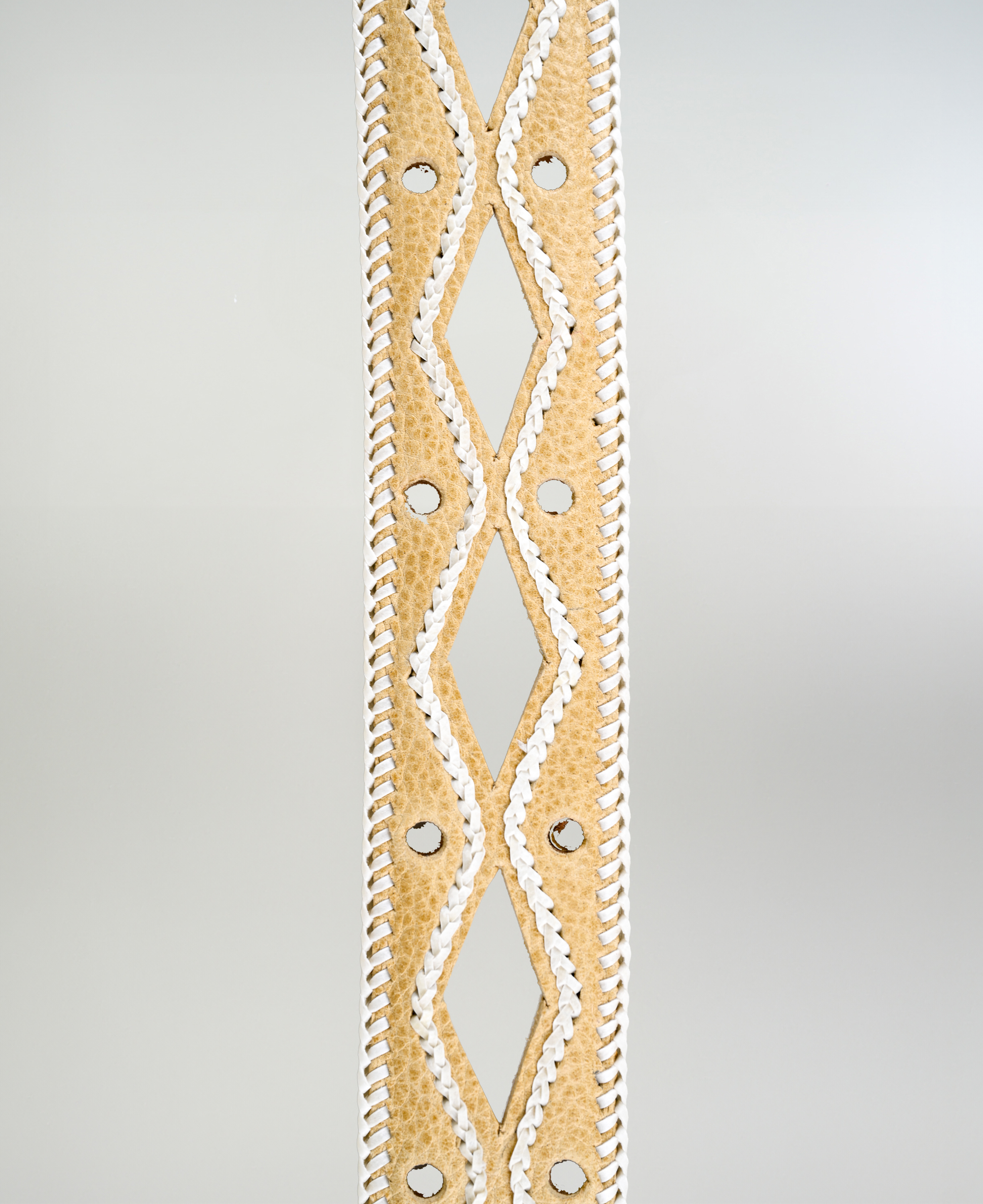 Cinturón Cuero Crudo Calado imagen 3