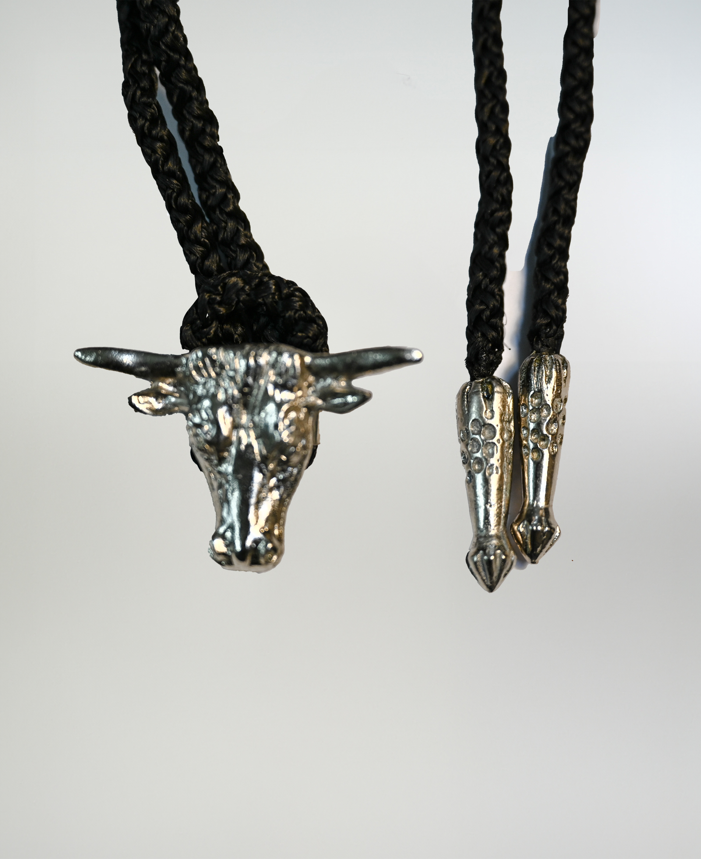 Corbatín De Huaso Metálico imagen 1