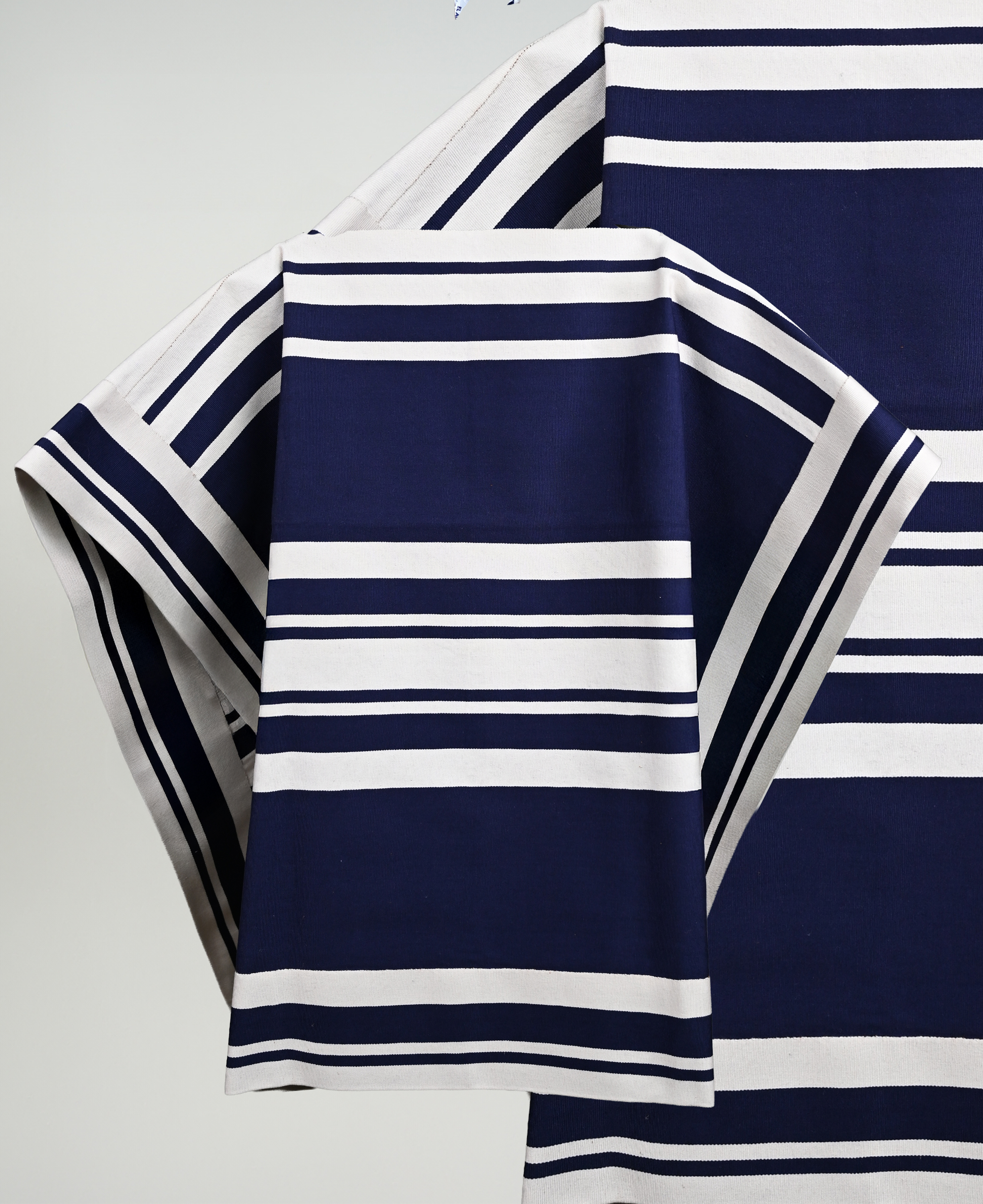 Manta Fina de Hilo Chamantero Catron imagen 5