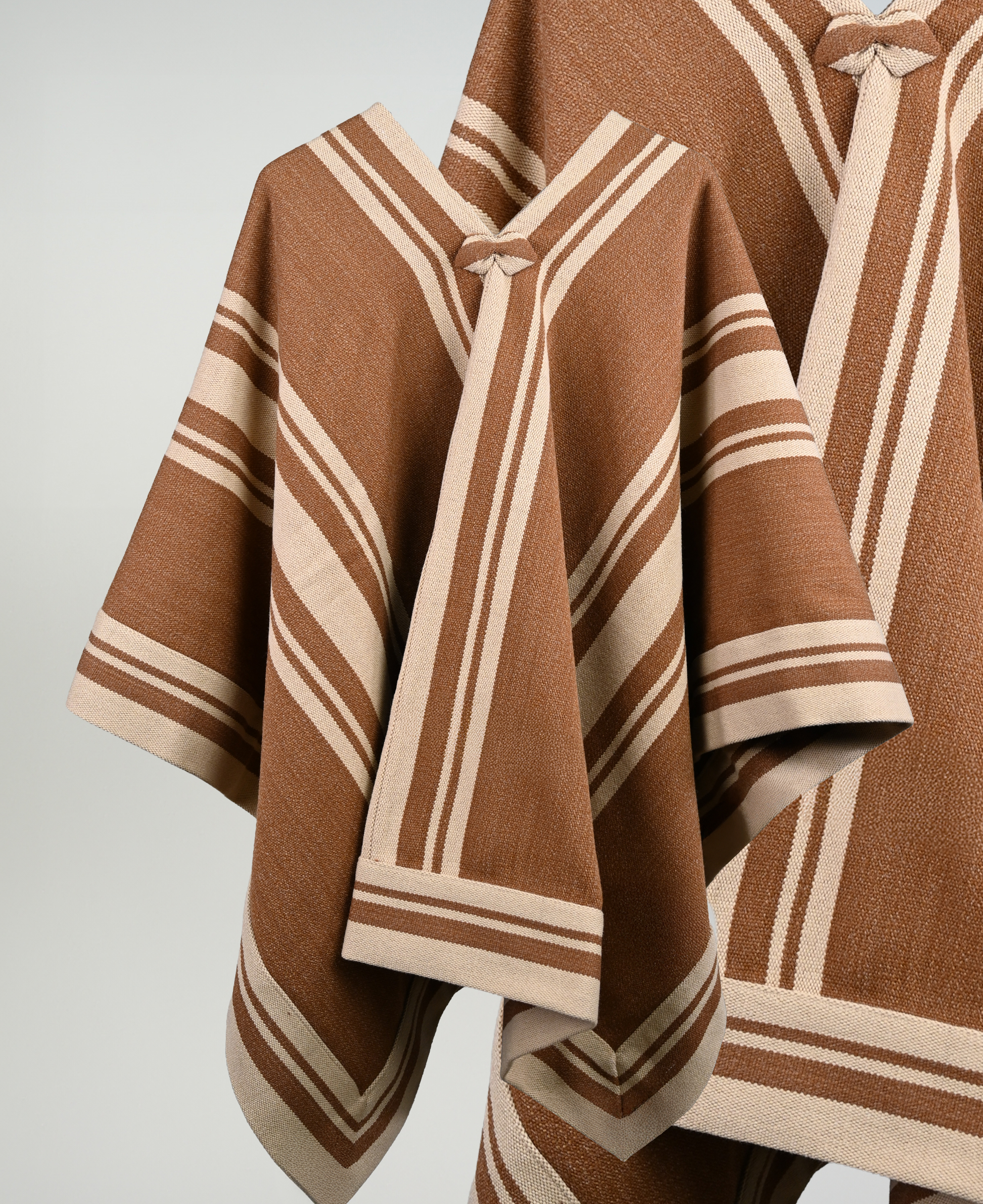 Poncho Alpaca Lana Lautaro Catron imagen 3