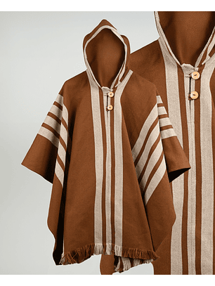 Poncho de Lana con Capucha Hecho a Mano Catron