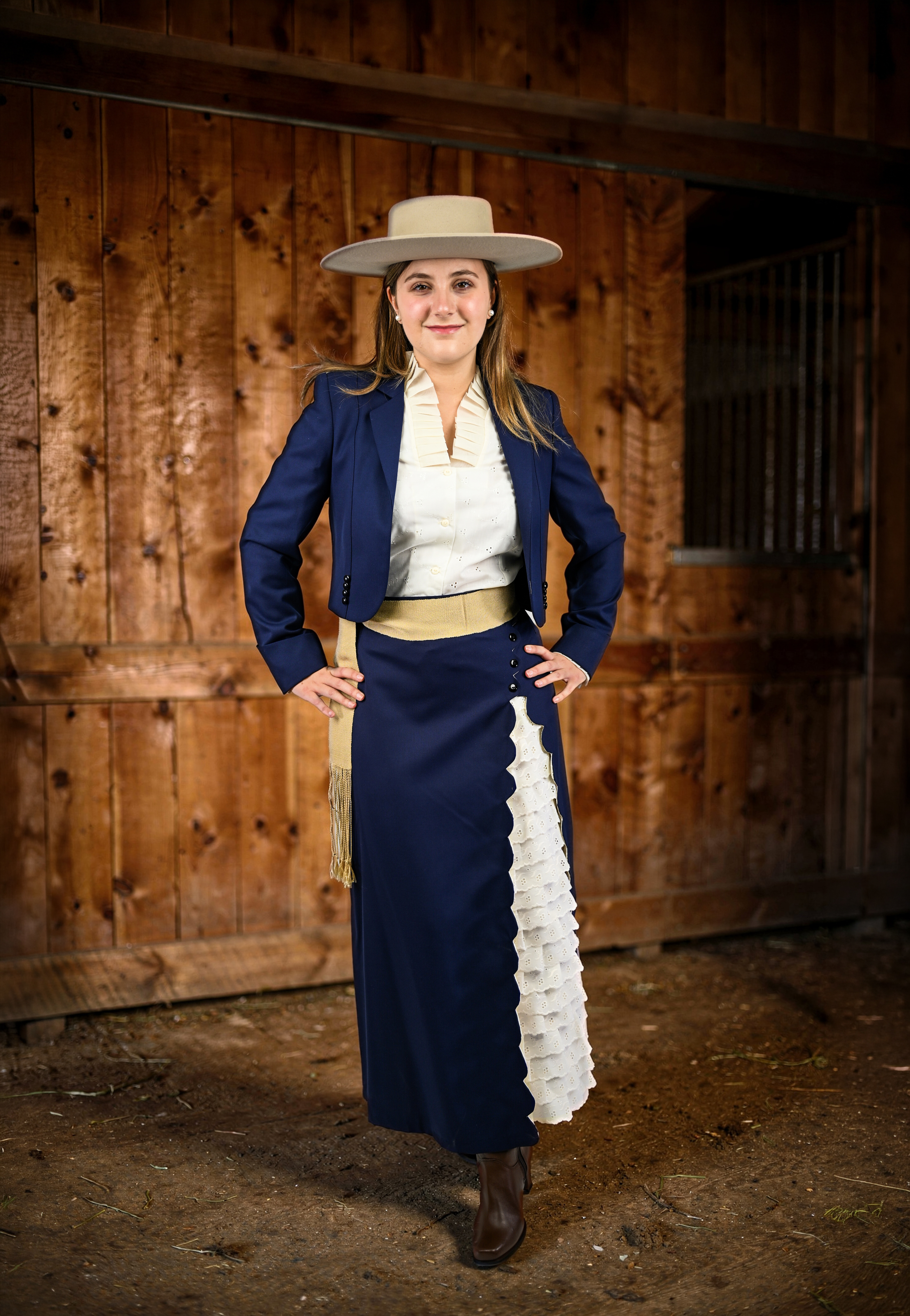 Ropón de Huasa Elegante Azul Blanco Catron imagen 2