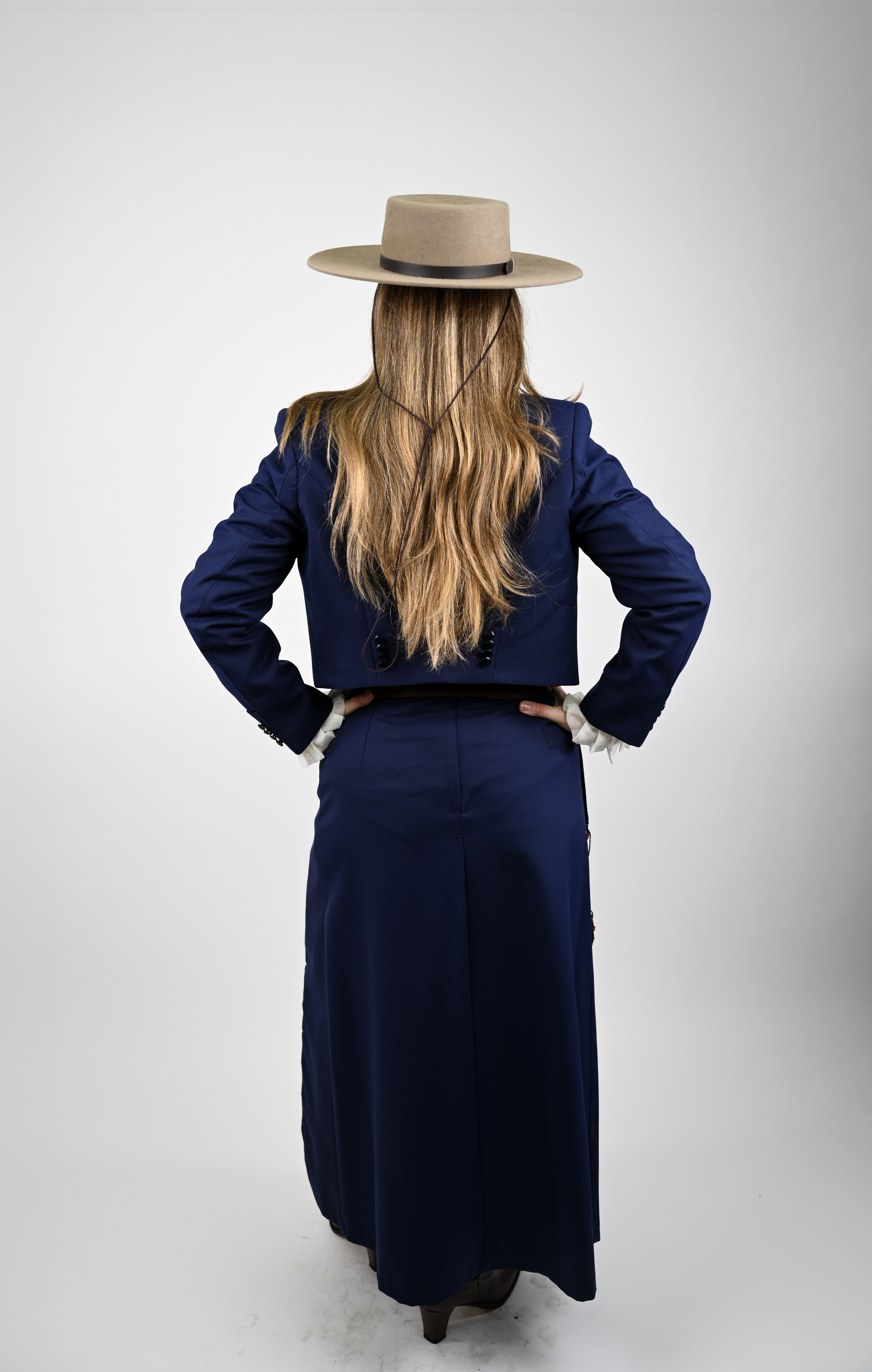 Ropón de Huasa Elegante Azul Blanco Catron imagen 6