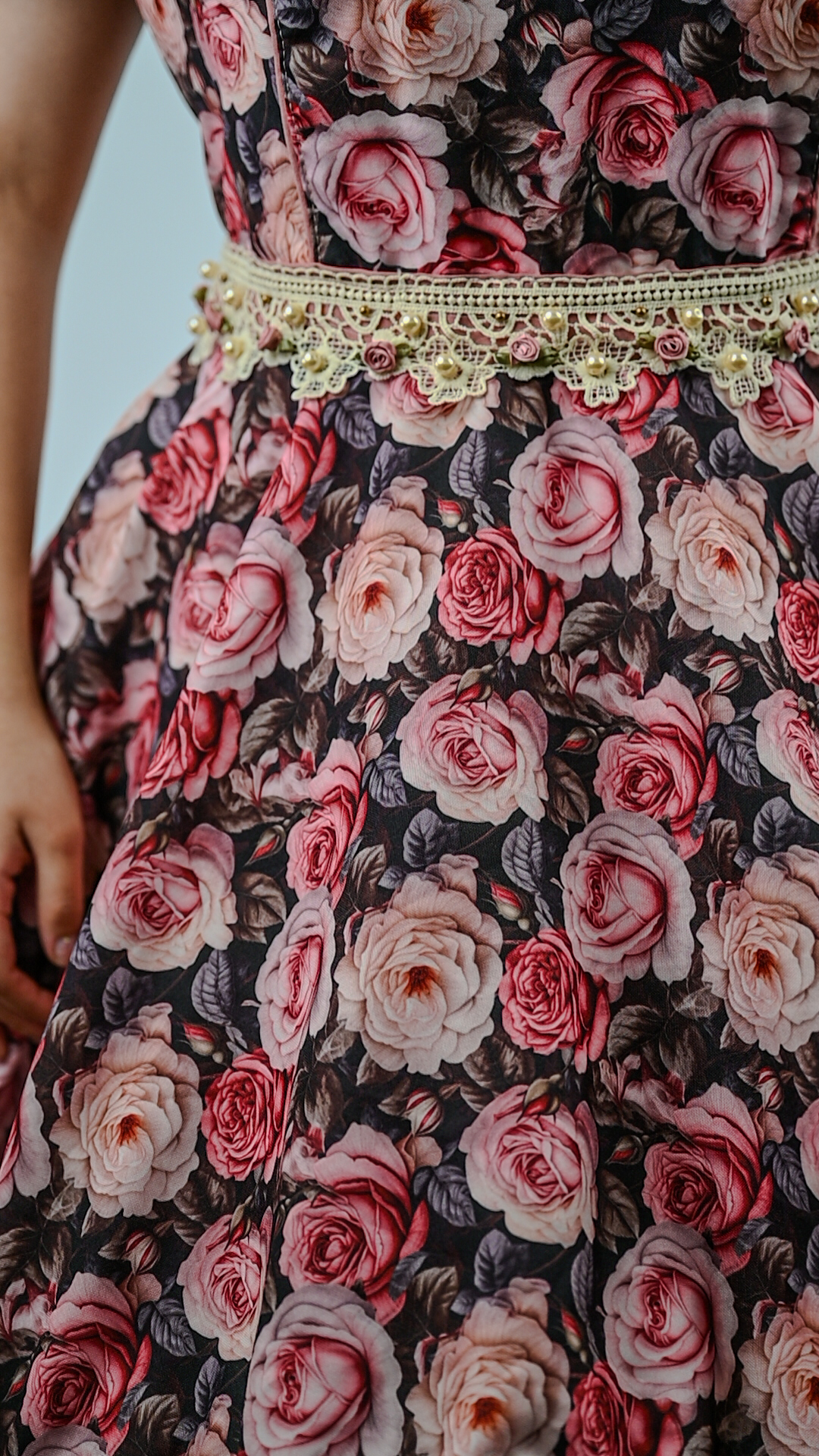 Vestido de China Estampado de Rosas Catron – Rosa del Parrón imagen 4