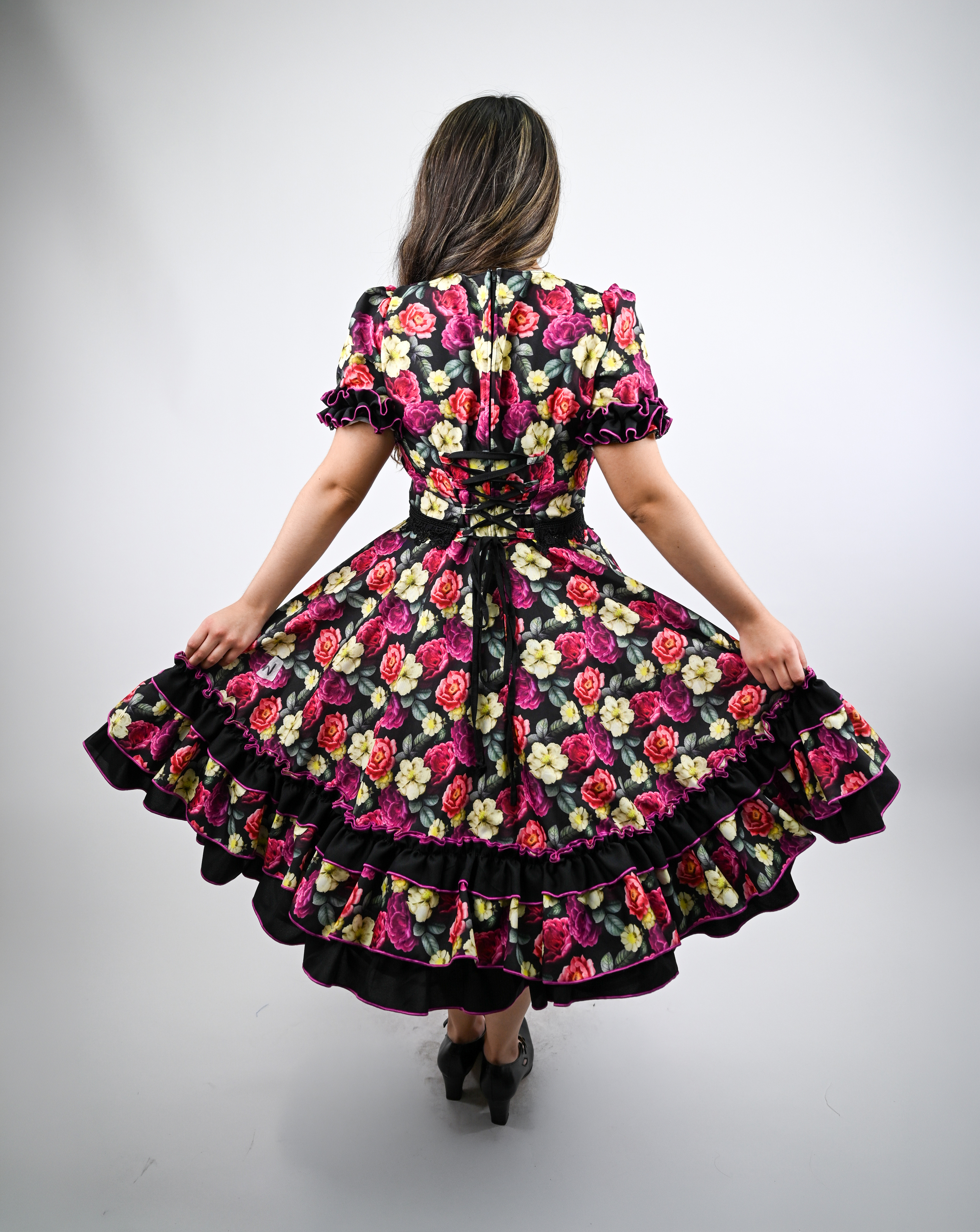 Vestido de China Negro Floral Catron – Resplandor de Peonías imagen 7