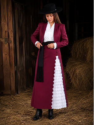 Ropón Huasa Elegante Burdeo Broderie Blanco Catron