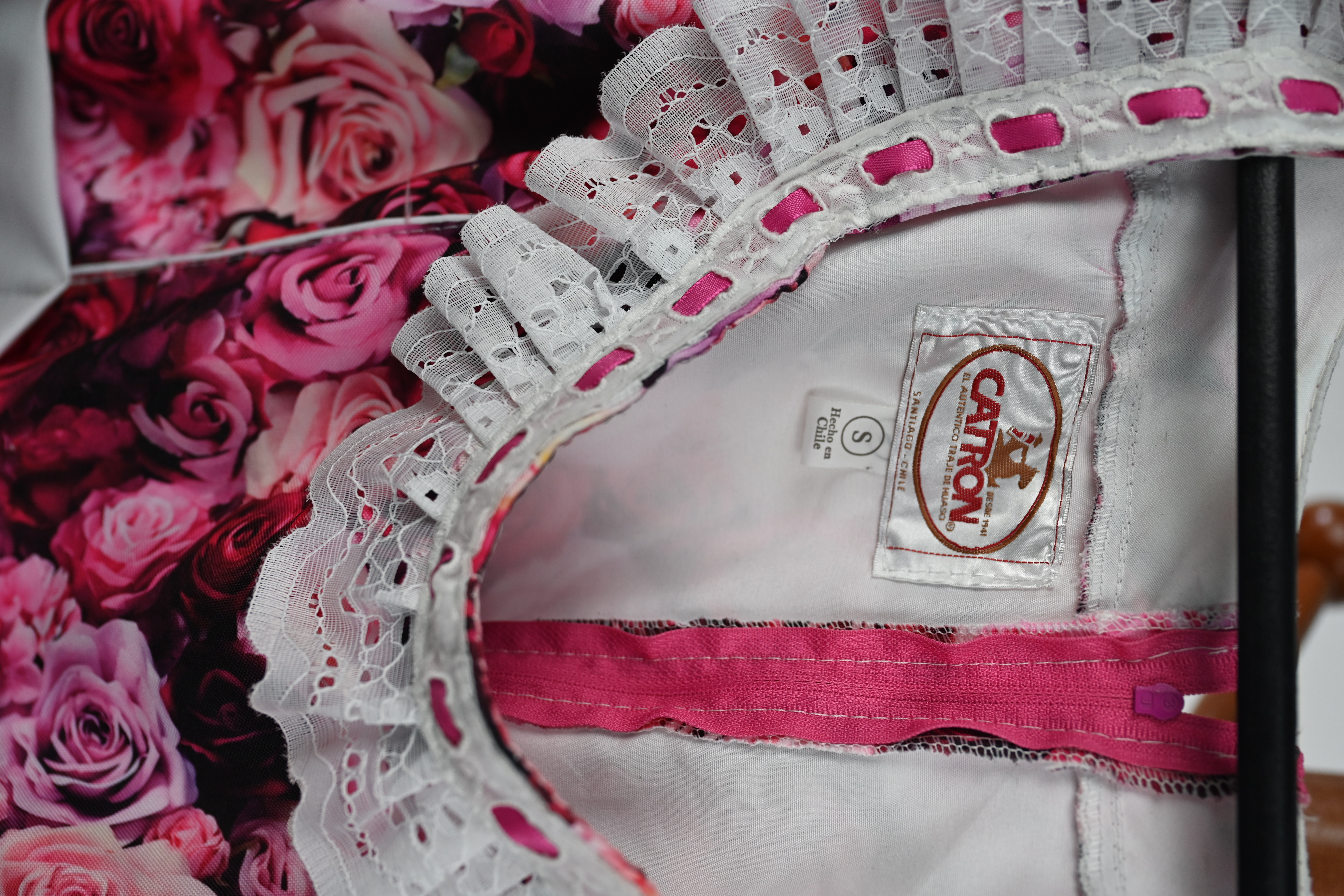 Vestido de China Catron – Encajes de la Casona imagen 3