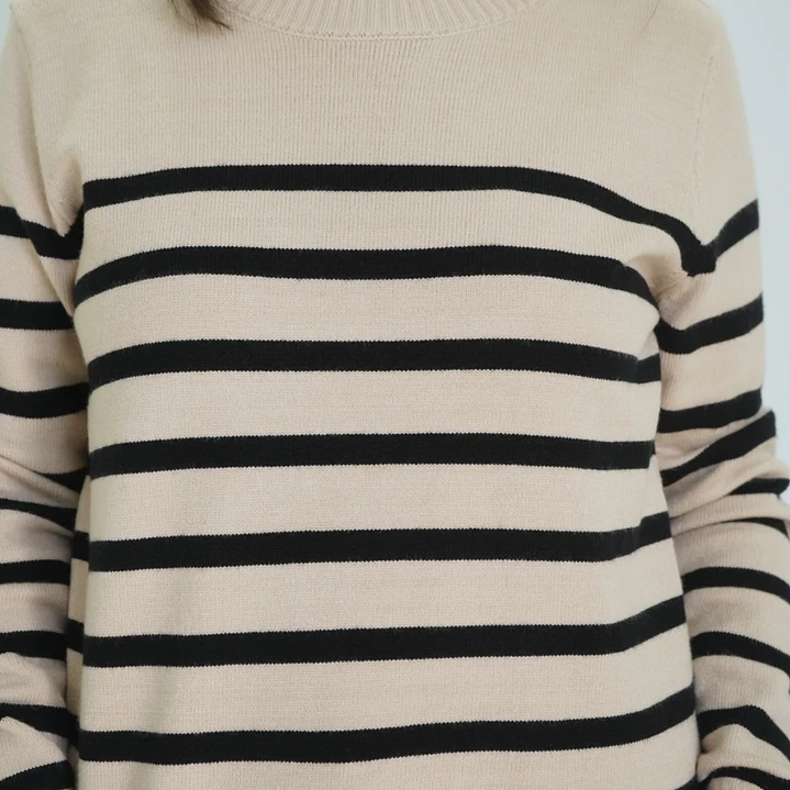 Sweater Violeta Beige 2