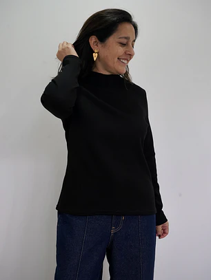 Polera Delfina Negra
