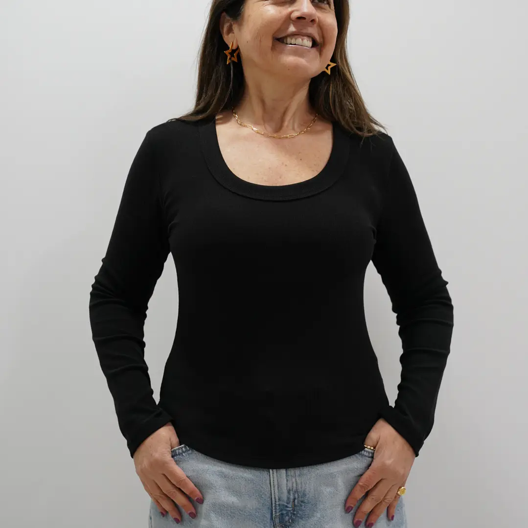 Polera Isidora Negra 1