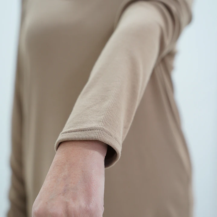 Polera Lola Camel 2