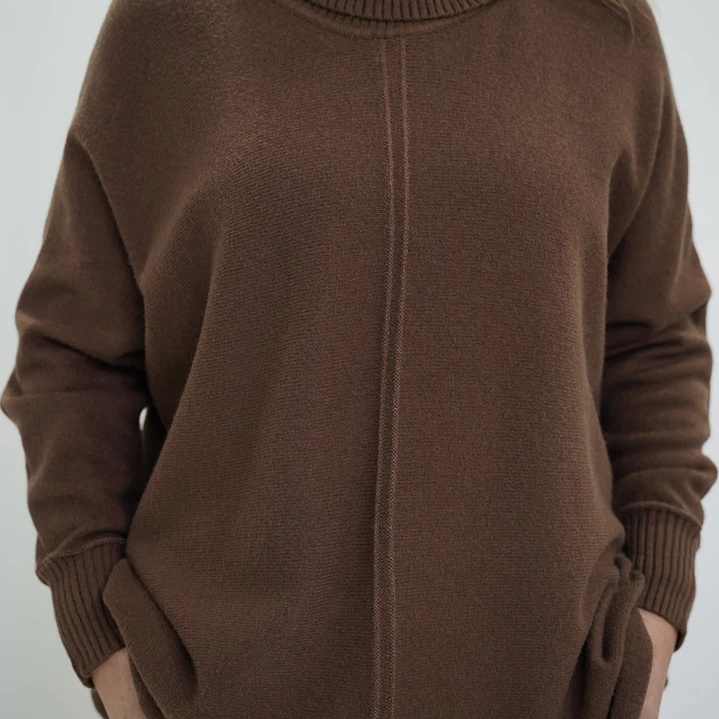 Sweater Alma Chocolate 2