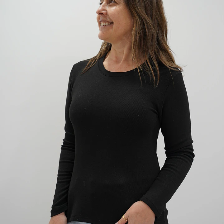 Polera Mili Negra 1