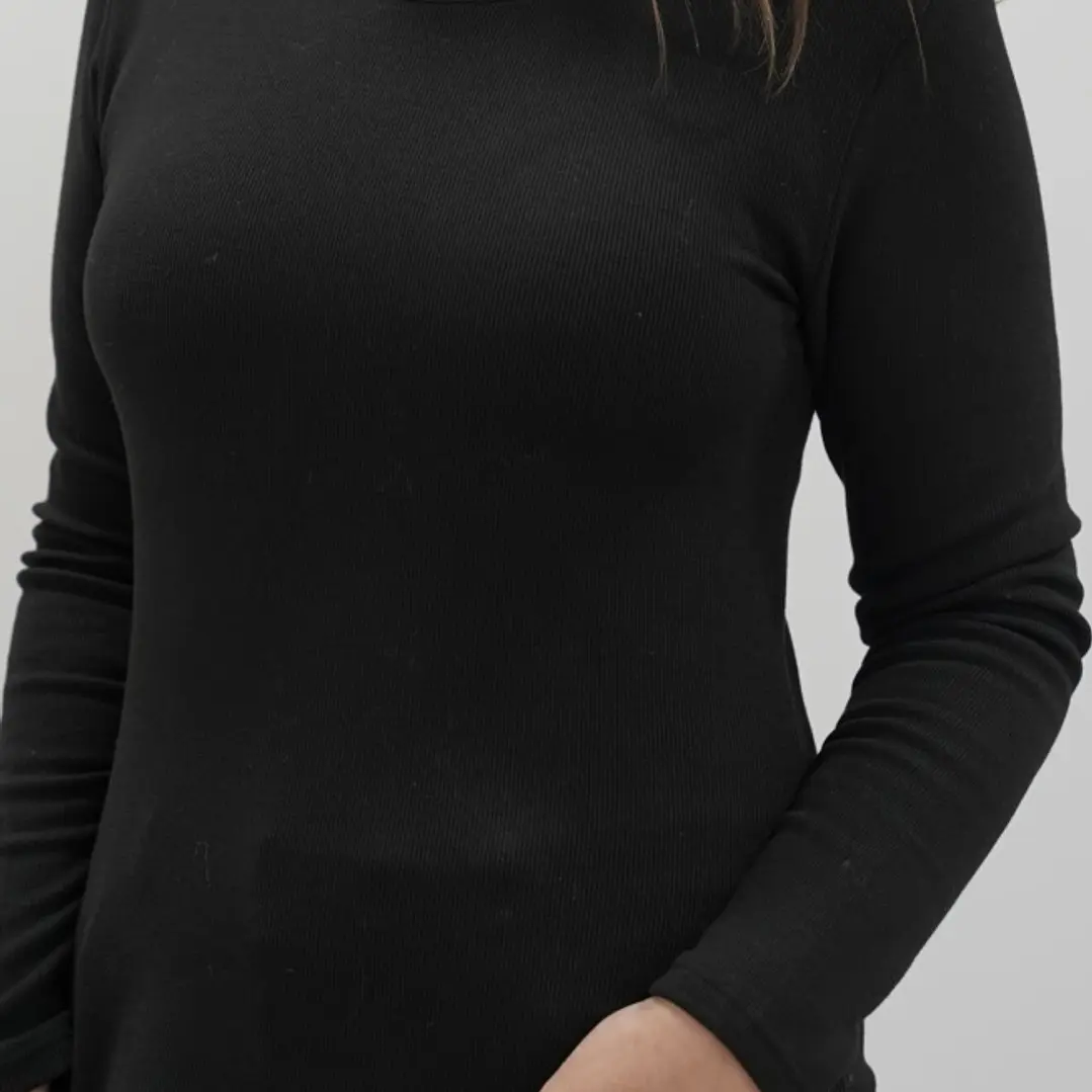 Polera Mili Negra 2