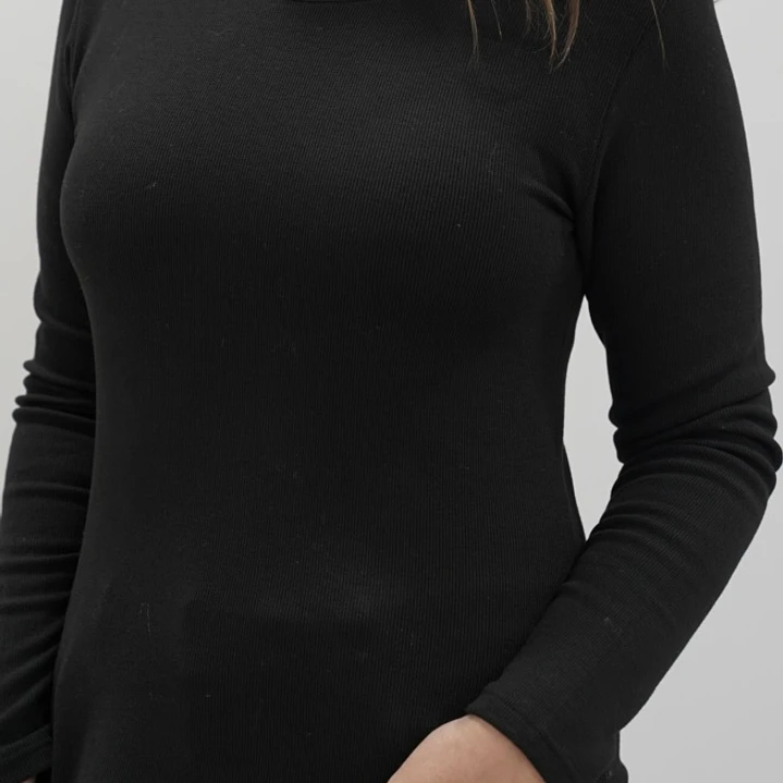 Polera Mili Negra 2