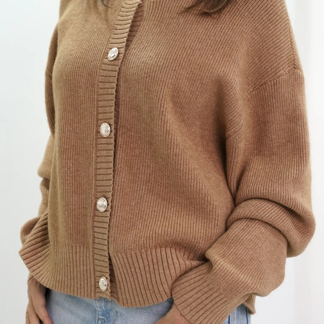 Chaleco Vicenta Camel 2