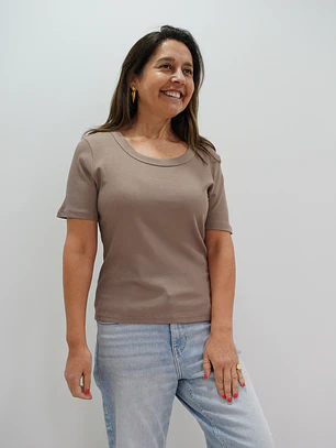 Polera Calo Camel
