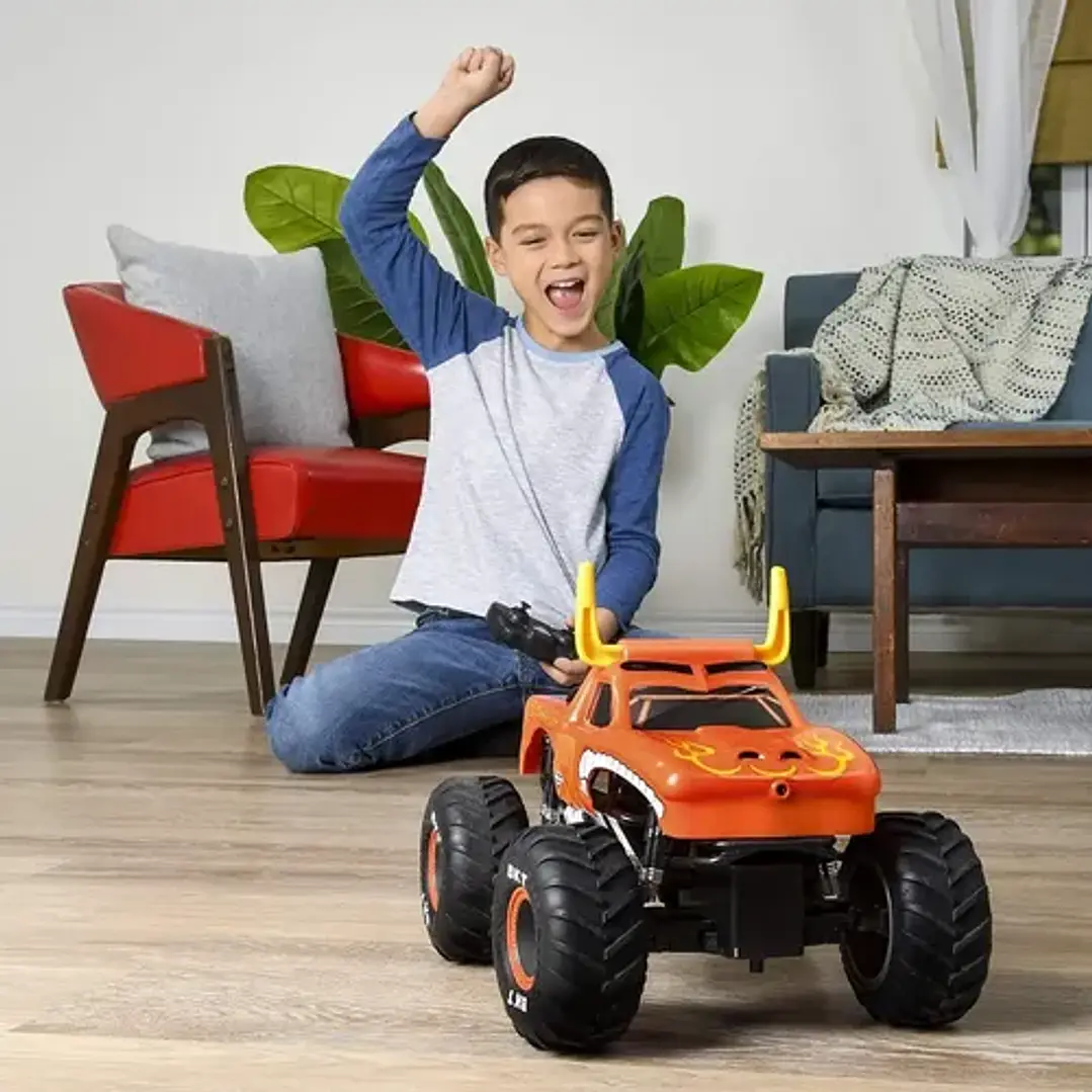 Monster Jam El Toro Loco Camiontea A Control Remoto 7