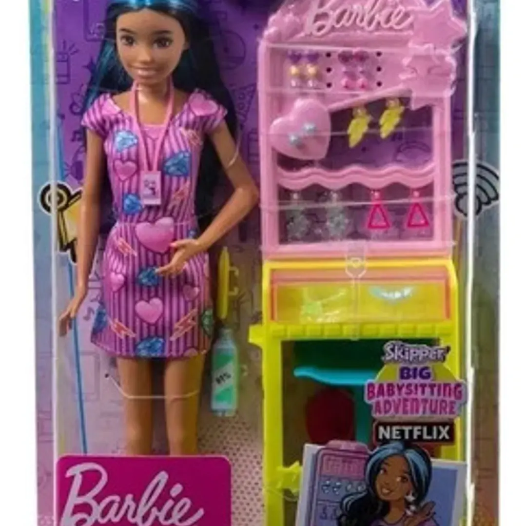 Barbie Set De Juego Skipper Perforadora De Orejas 8