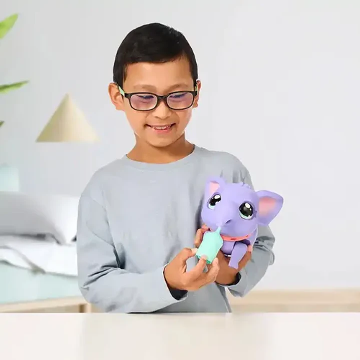 Little Live Pets Elefante Bebe Interactivo Con Accesorios Color Violeta 10