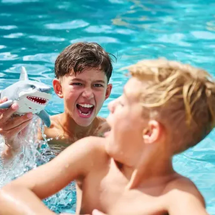 Tiburon Blanco Realista Interactivo Robo Alive Zuru 10