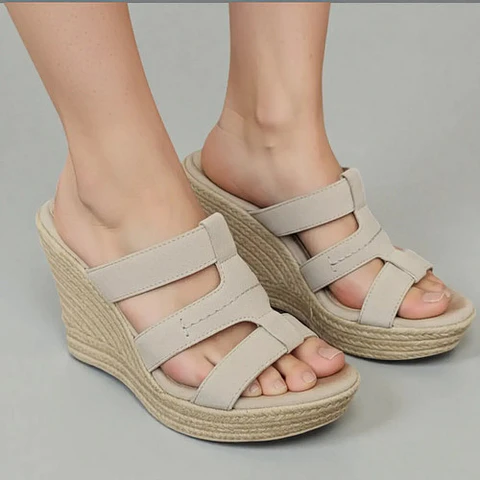 Sandalias de Cuña Marca Ugg Modelo Tawnie Beige - Talla 38