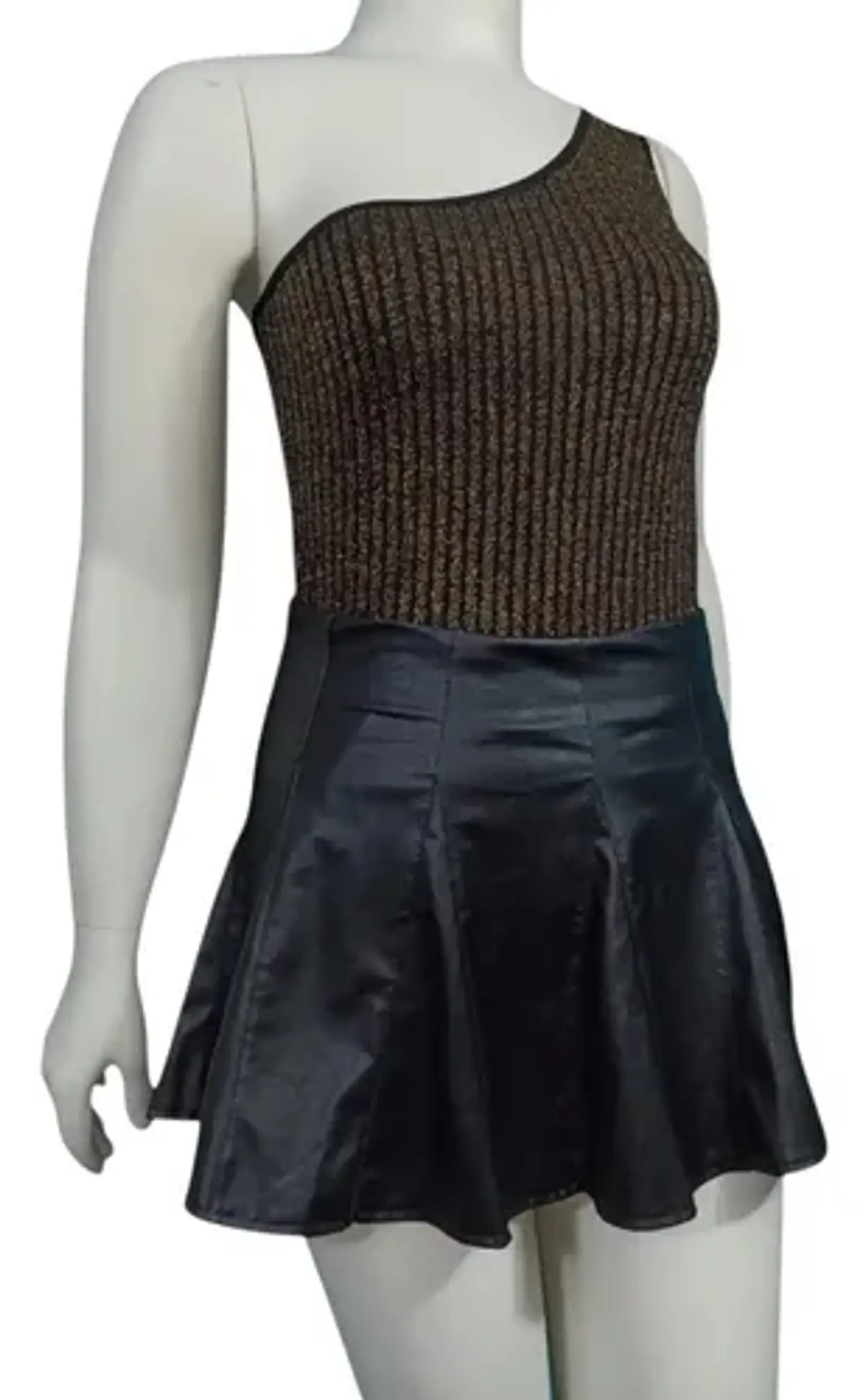 Mini Falda Negra De Cuero Sintético Con Vuelos - Talla M 5