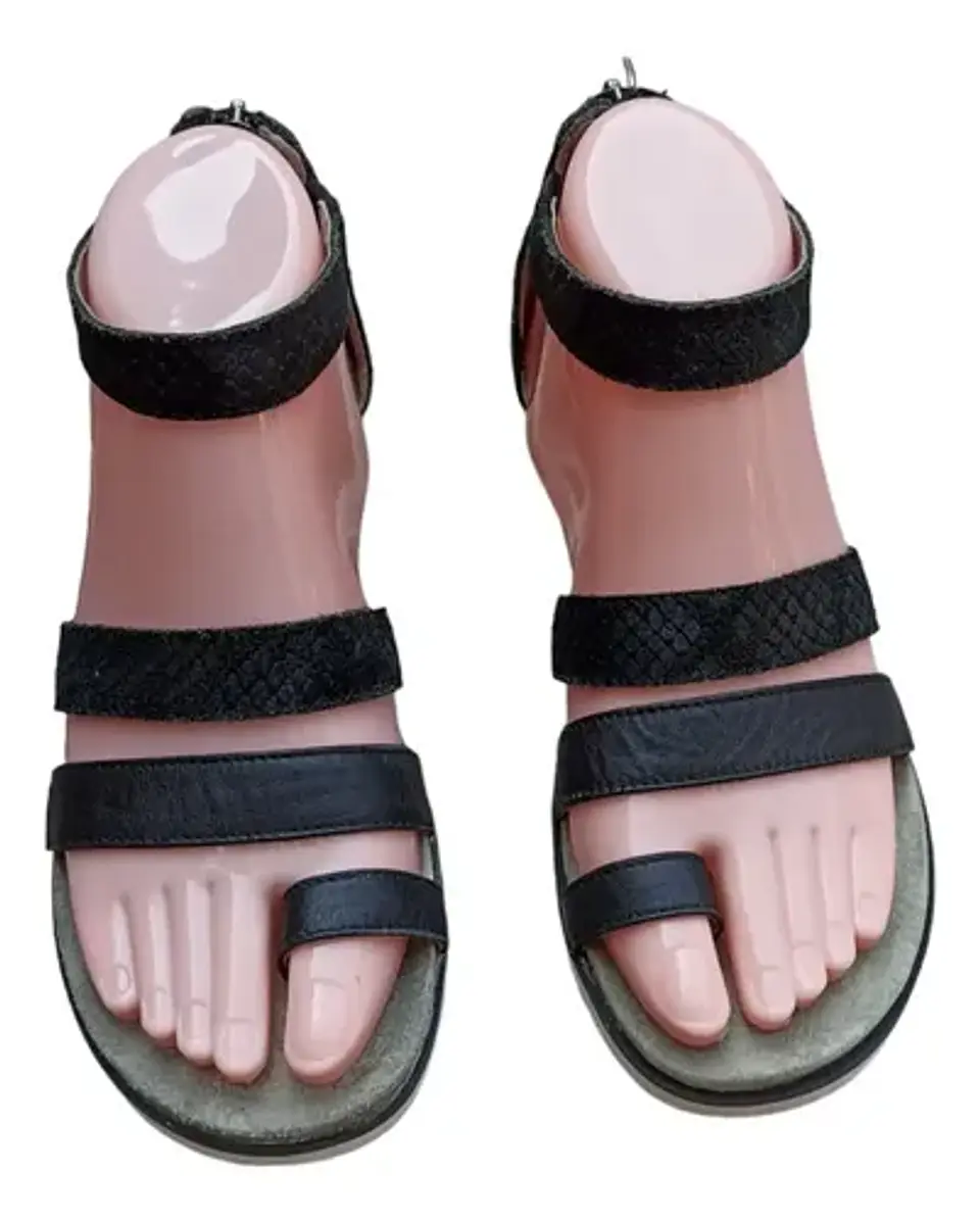 Sandalias Planas Marca Ugg Modelo Zina Gladiator - Talla 35 4