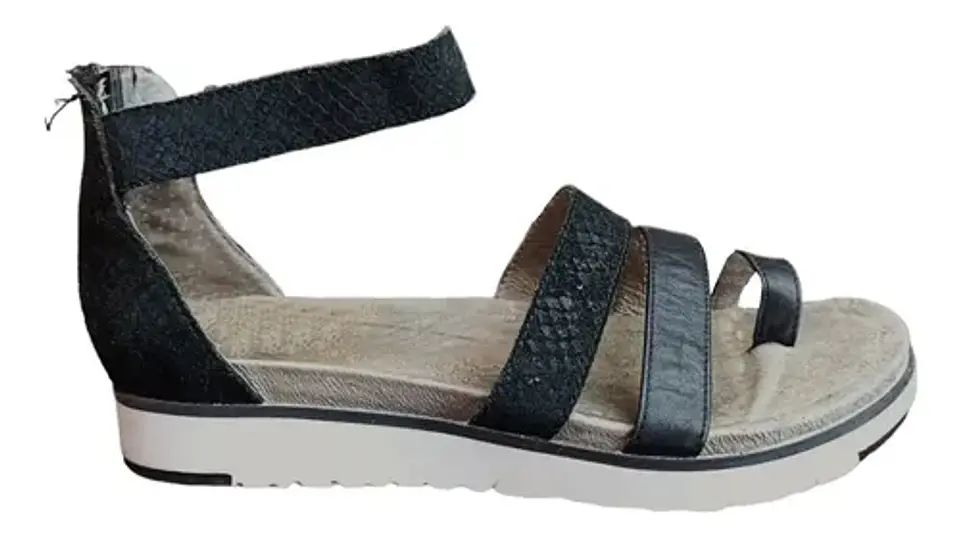 Sandalias Planas Marca Ugg Modelo Zina Gladiator - Talla 35 7