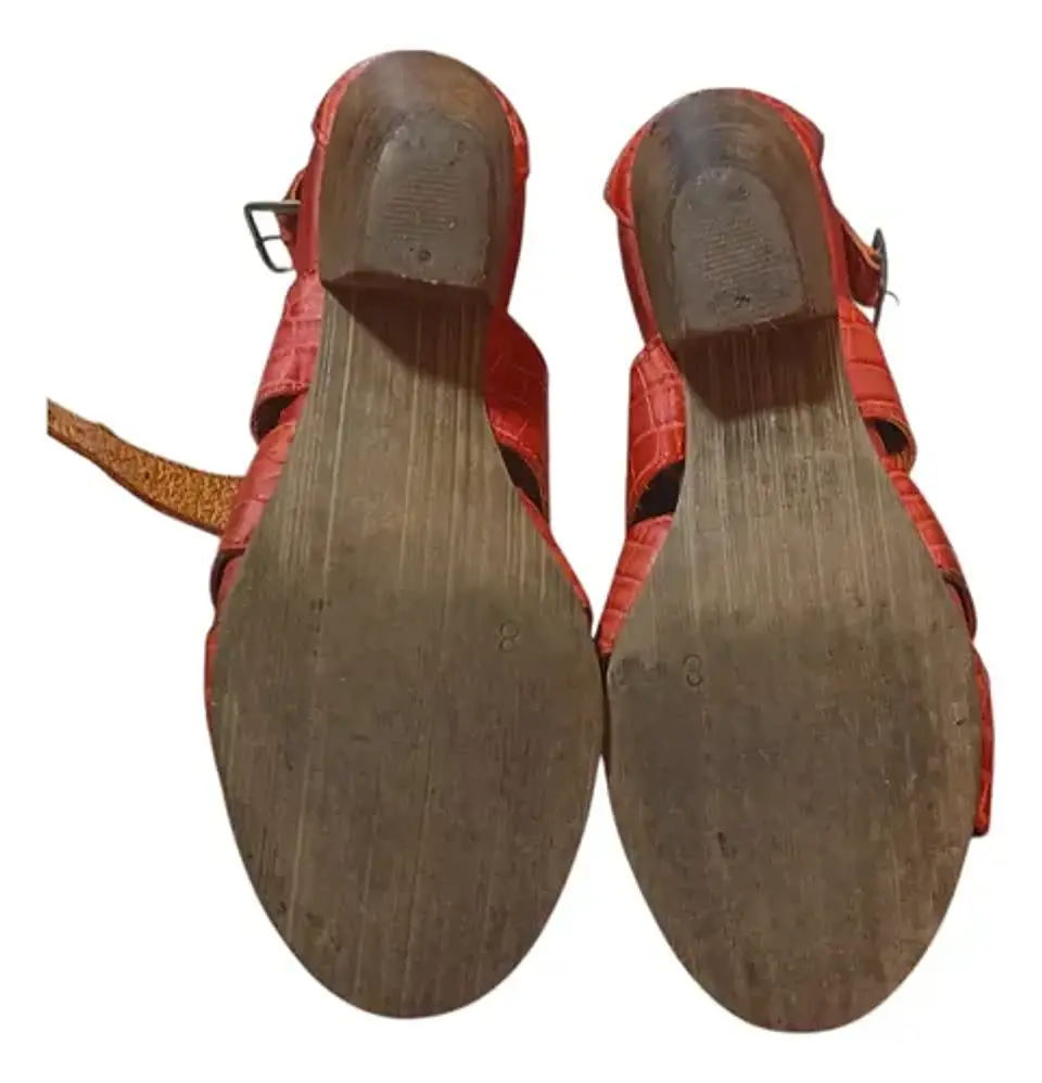 Sandalia Roja Marca Romano 100% Cuero - Talla 38 10