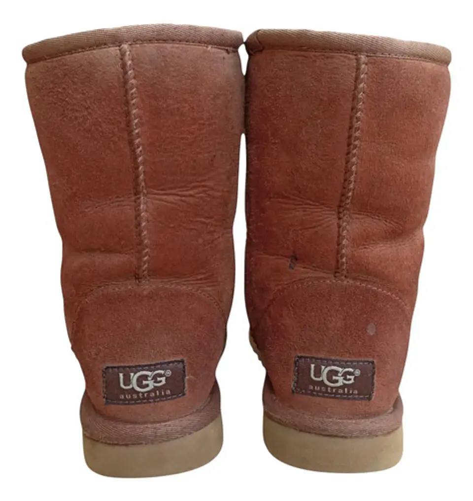 Bota UGG Modelo Classic Short Castaño - Talla 35 4