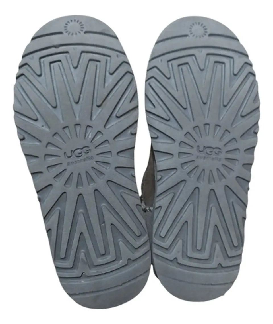 Bota UGG Bailey Button Triplet - Talla 35.5 9