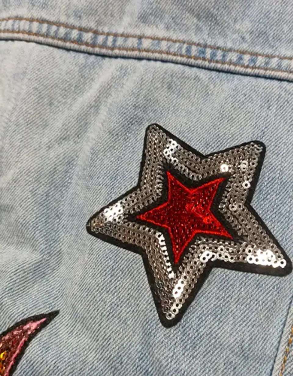 Chaqueta de Mezclilla Diseño Platillo Volador Lentejuelas - Talla M 8