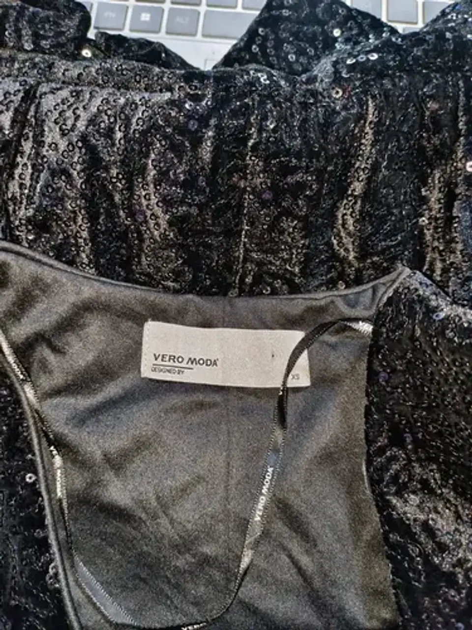 Vestido De Fiesta Terciopelo Y Lentejuelas Vero Moda Xs - S 8