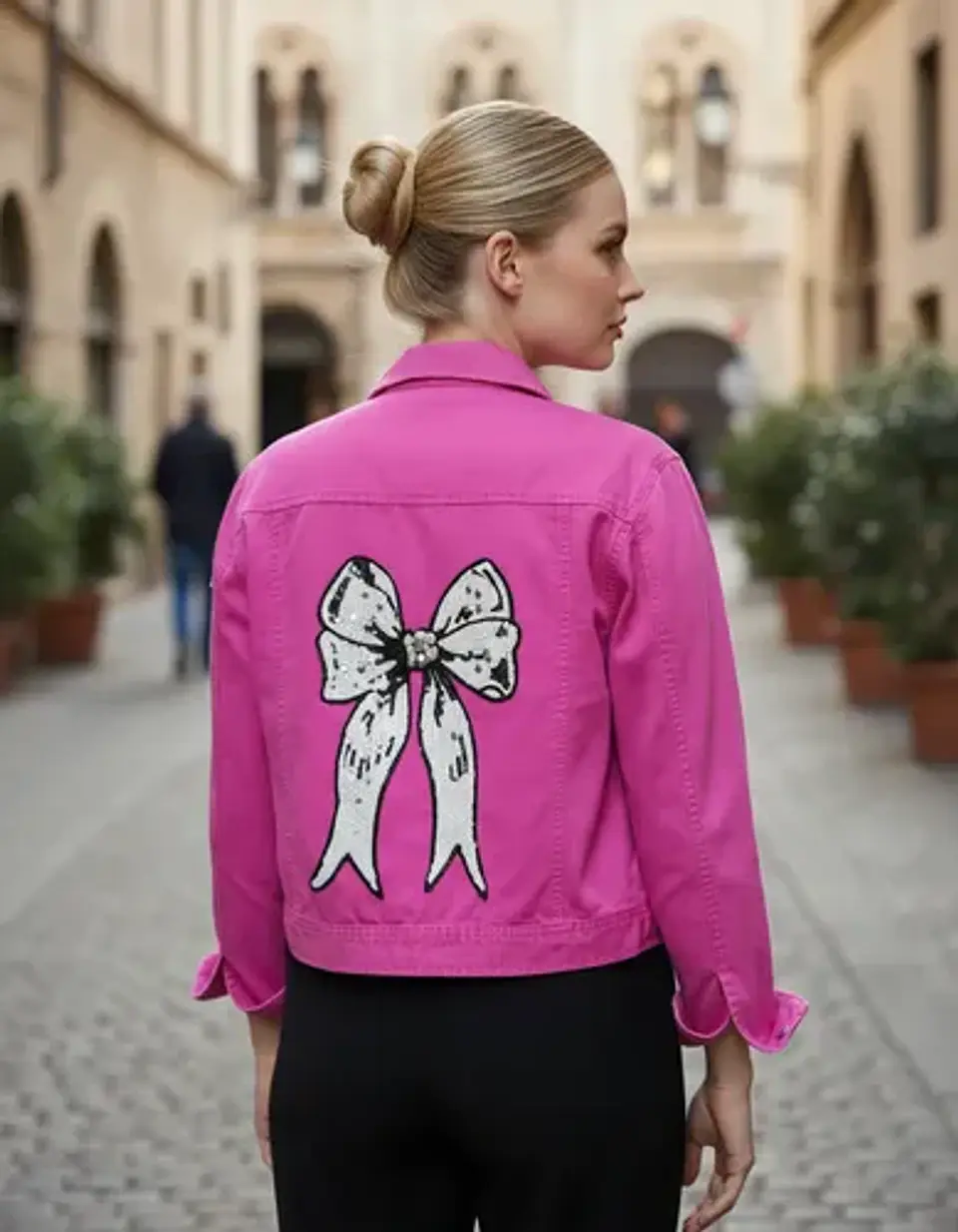 Chaqueta De Mezclilla Fucsia Con Lentejuelas Decorativas 1