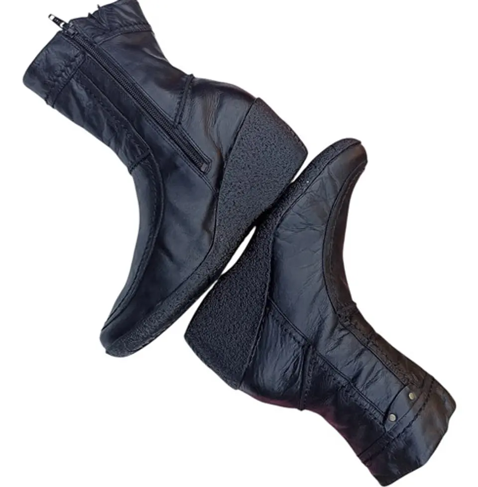 Botín Negro Hush Puppies Media Caña Cuero Genuino - Talla 39 3
