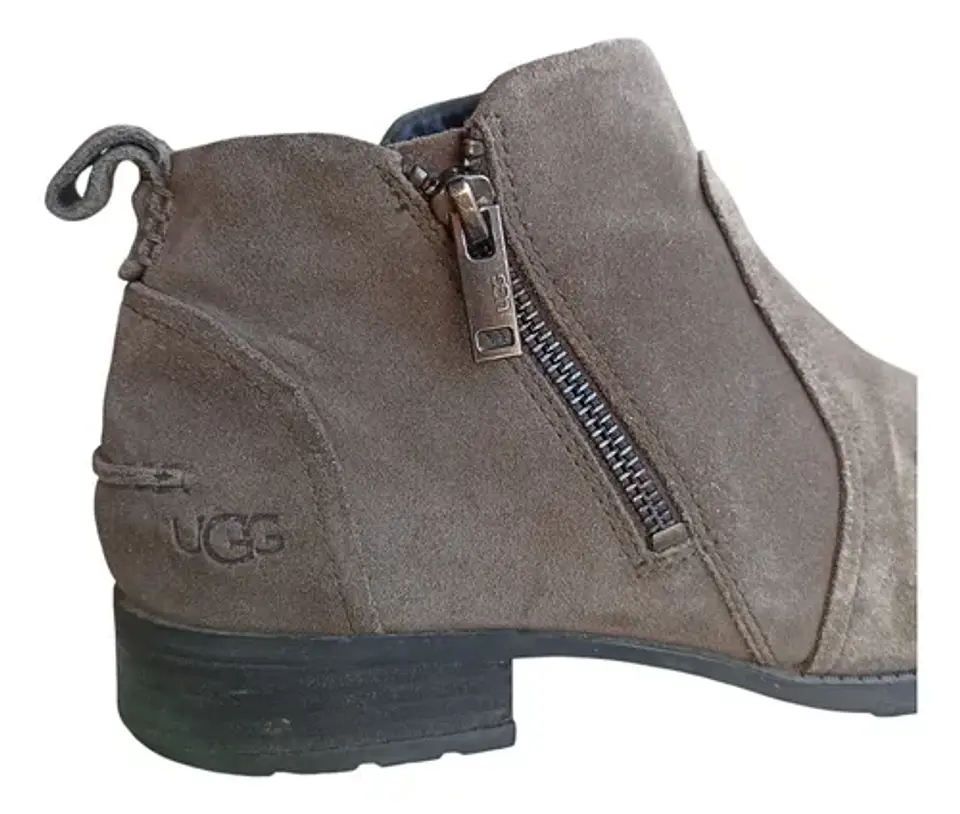 Botín UGG Cuero Gamuza Modelo Auero Waterproof Talla 39.5 4