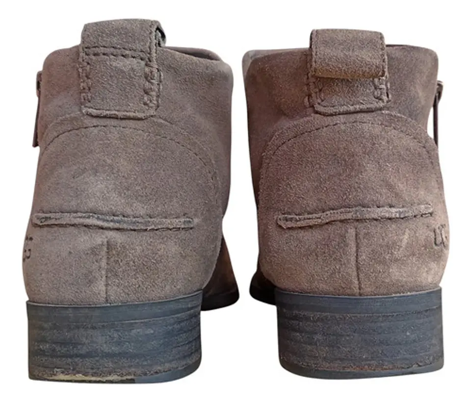 Botín UGG Cuero Gamuza Modelo Auero Waterproof Talla 39.5 5