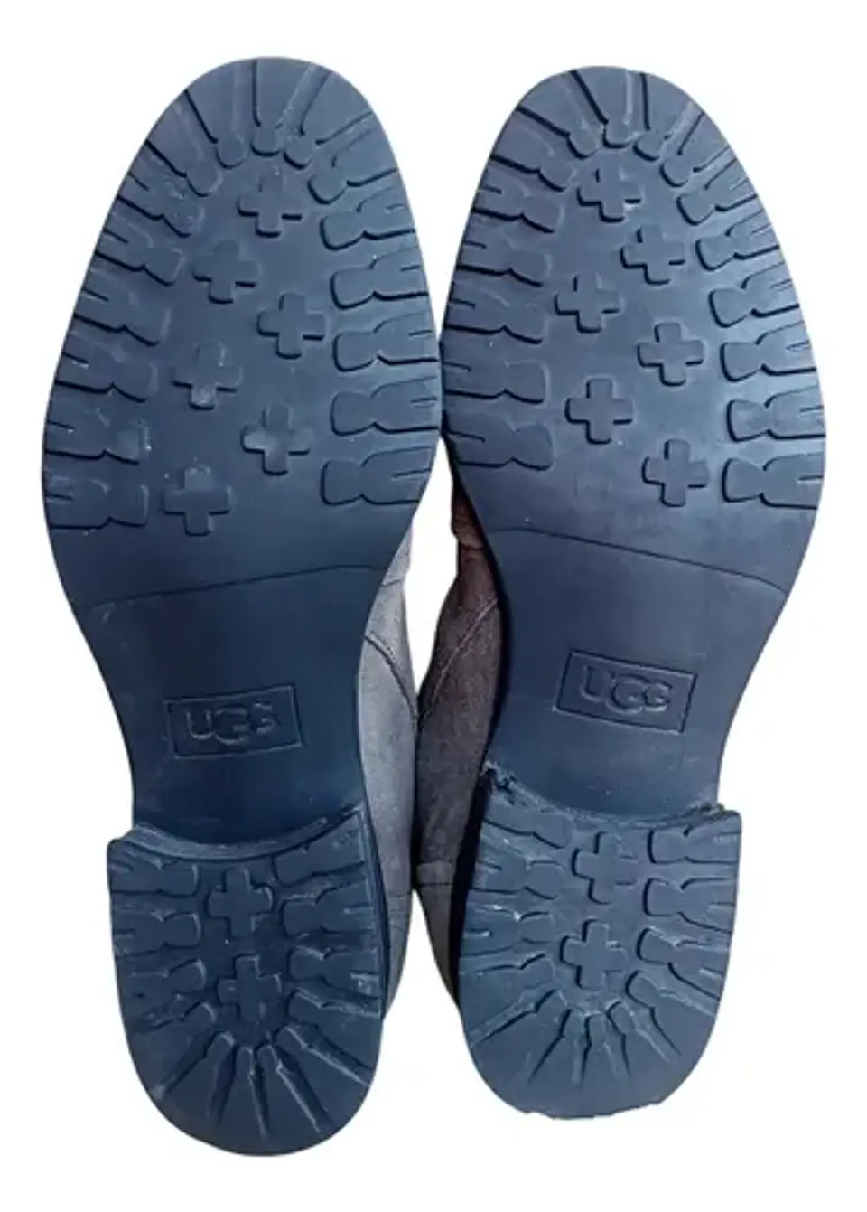 Botín UGG Cuero Gamuza Modelo Auero Waterproof Talla 39.5 7