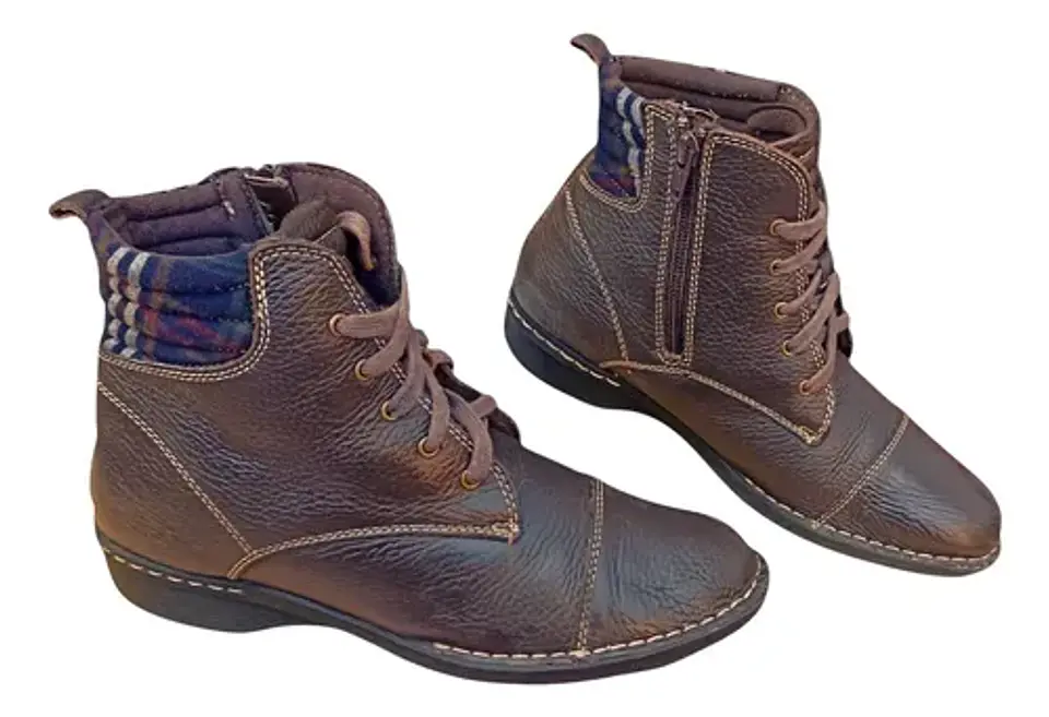 Botín Clarks Whistle Bea 100% Cuero Mujer - Talla 38 2