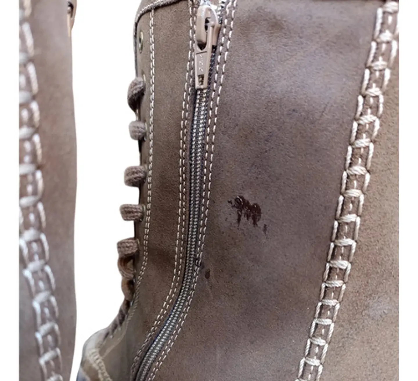 Botín Plano Tipo Zapatilla Ruff Hewn Cuero -  Talla 38.5 7