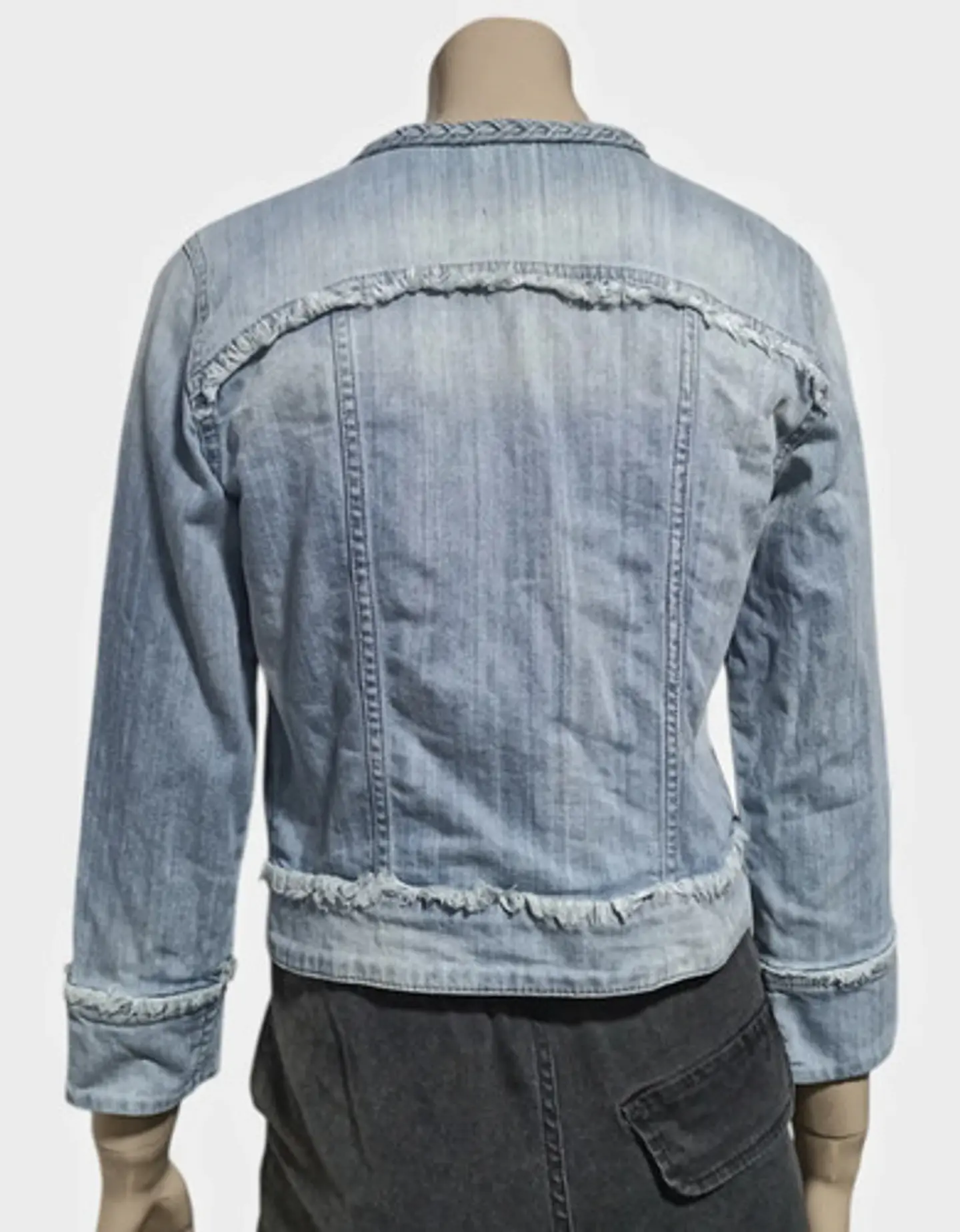 Chaqueta De Mezclilla Mango Corta Desflecada Mujer Talla S 4