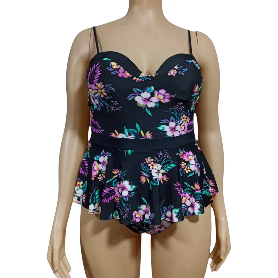 Traje de Baño una Pieza con Peplum - Talla XL 3