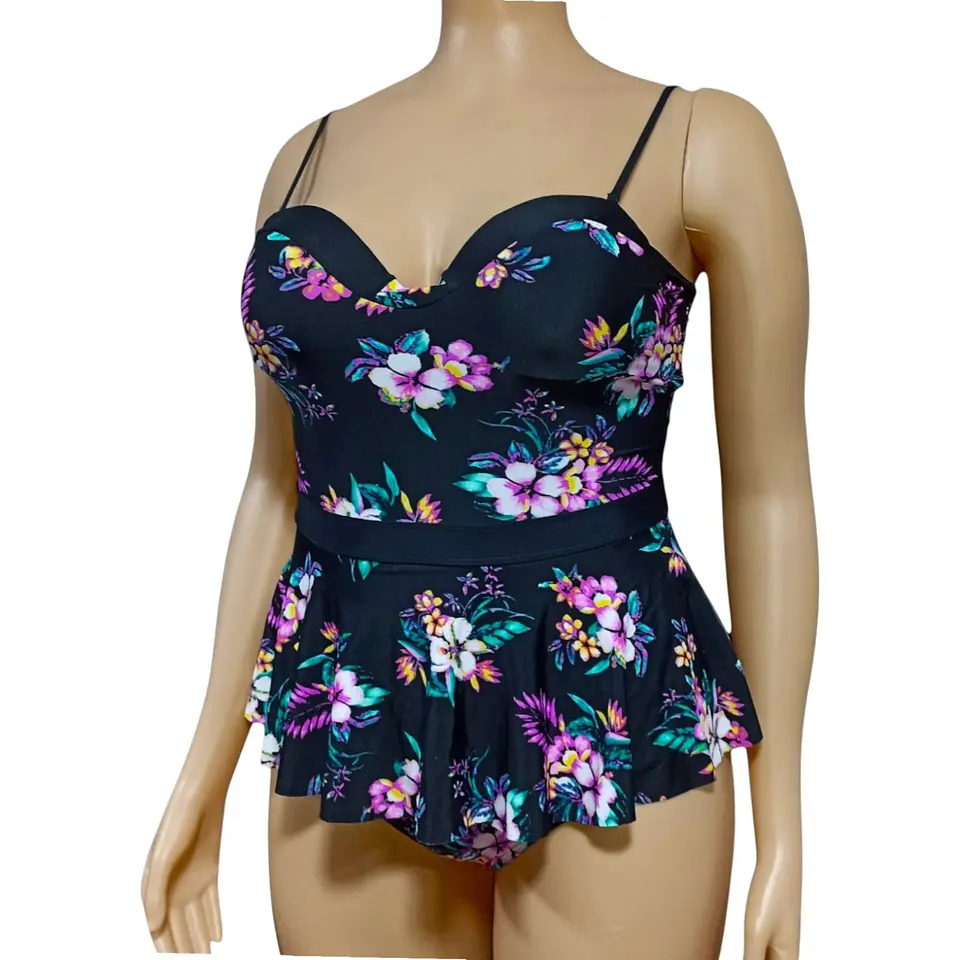 Traje de Baño una Pieza con Peplum - Talla XL 6