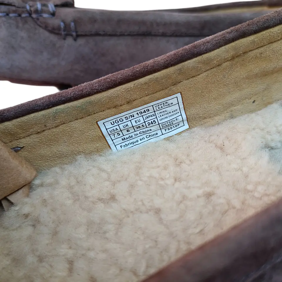 Mocasín Slippers Marca UGG Odyssa - Talla 37.5 8