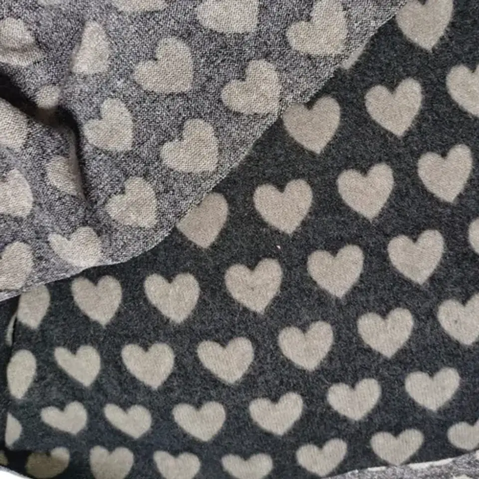 Tela Lanilla Estampada Diseño Corazones - Retazos 2 Metros 3