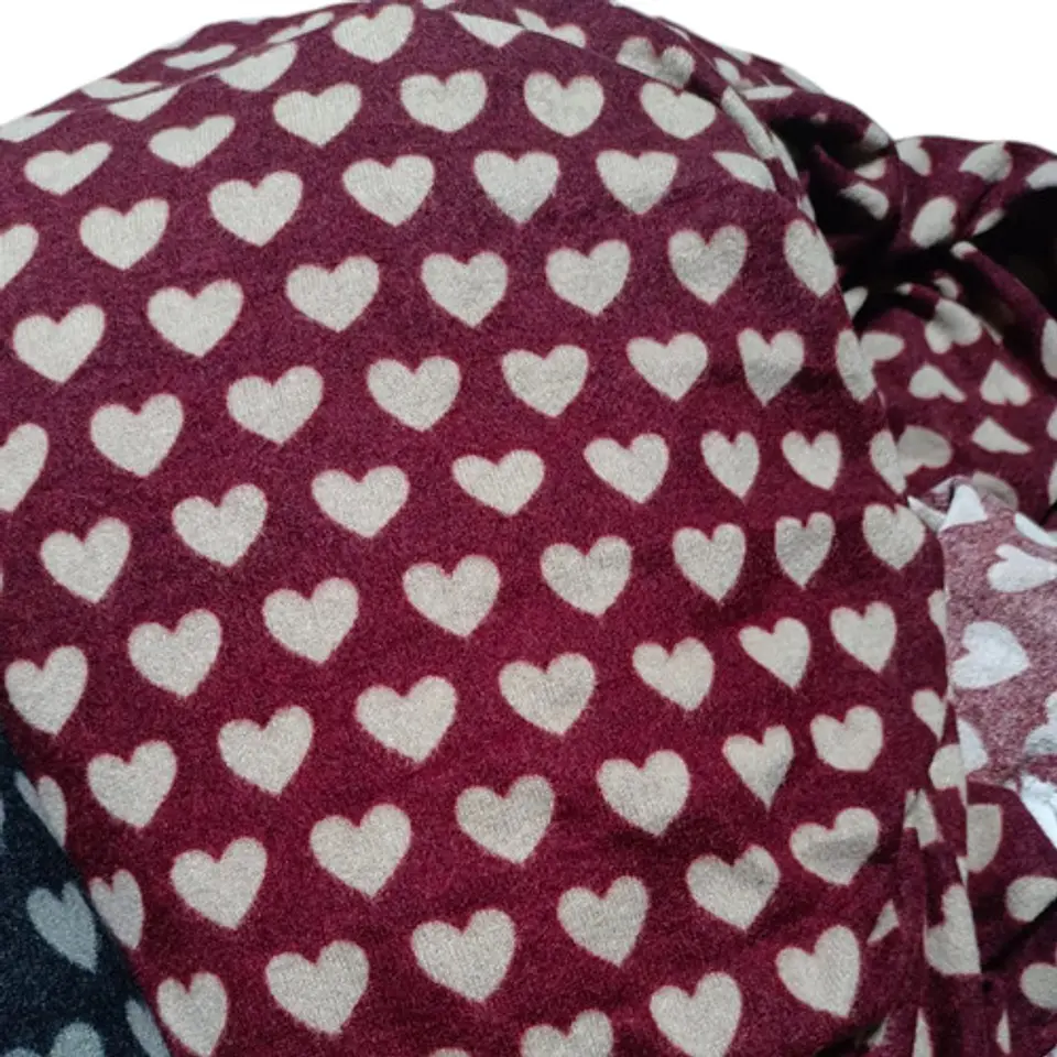 Tela Lanilla Estampada Diseño Corazones - Retazos 2 Metros 1