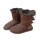 Bota Ugg Bailey Bow Chocolate Cuero y Lana de Oveja - Talla 36 - Miniatura 2