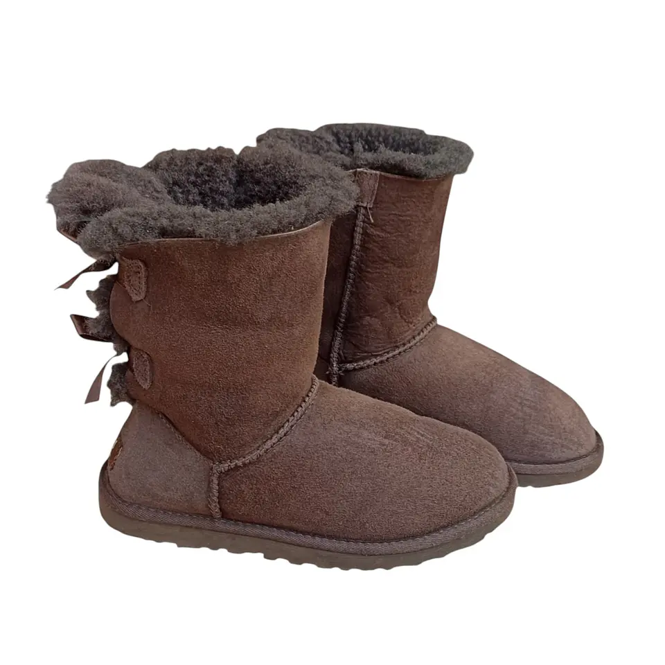 Bota Ugg Bailey Bow Chocolate Cuero y Lana de Oveja - Talla 36 4